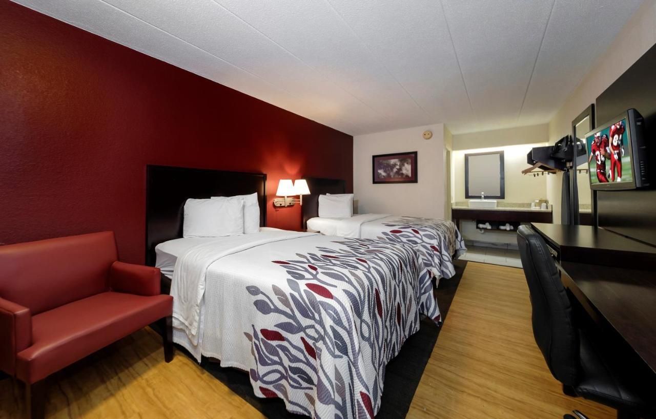 Motel Red Roof East - Msu 2*